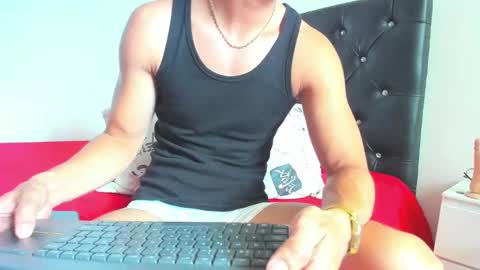 Snapshot of sebastian_dash chatting on February 1, 2025, 7:02 pm SEBAS online show from February 1, 2025, 7:02 pm