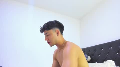 Snapshot of sebastian_dash chatting on February 7, 2025, 5:52 am SEBAS online show from February 7, 2025, 5:52 am