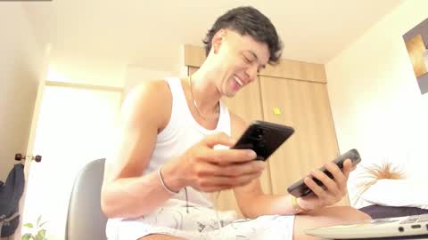 Snapshot of sebastian_dash chatting on November 29, 2025, 7:50 pm SEBAS online show from November 29, 2025, 7:50 pm