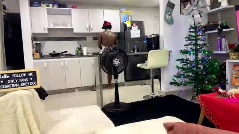 Snapshot of sebastian_grey06 chatting on November 25, 2025, 1:49 am SEBASTIAN GREY online show from November 25, 2025, 1:49 am