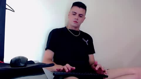 Sebastian online show from November 30, 2025, 5:17 pm