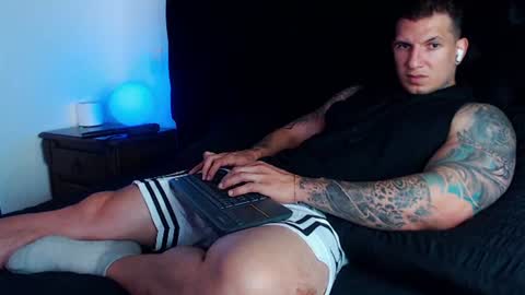 Snapshot of sebastian_muss chatting on June 10, 2026, 6:51 pm Sebastian online show from June 10, 2026, 6:51 pm