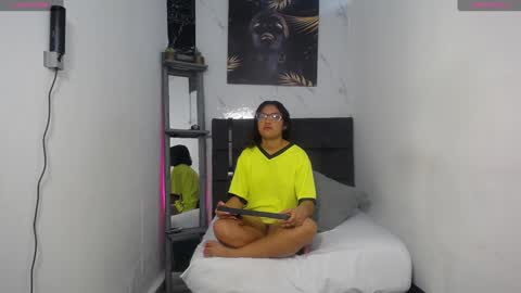 Snapshot of sebastian_n_alinson chatting on January 17, 2025, 3:22 pm sebastian n alinson online show from January 17, 2025, 3:22 pm