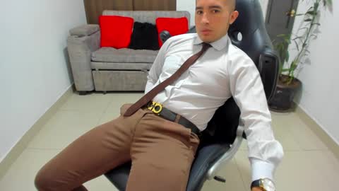 Snapshot of sebastian_oconnor77 chatting on January 13, 2025, 3:58 pm juan sebastian online show from January 13, 2025, 3:58 pm