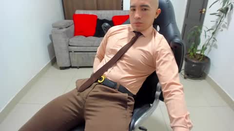 Snapshot of sebastian_oconnor77 chatting on January 18, 2025, 12:15 pm juan sebastian online show from January 18, 2025, 12:15 pm