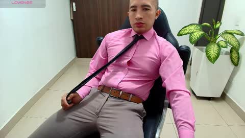 Snapshot of sebastian_oconnor77 chatting on November 14, 2025, 12:48 pm juan sebastian online show from November 14, 2025, 12:48 pm