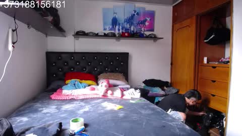 Myystiic online show from December 1, 2025, 8:25 pm