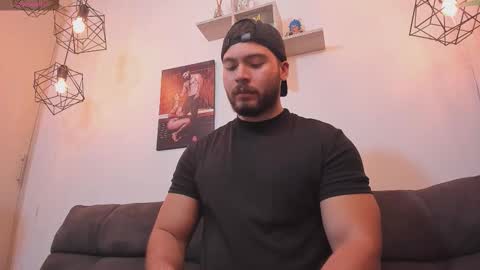 Instagram jeanpaulfit  online show from February 9, 2026, 11:31 pm