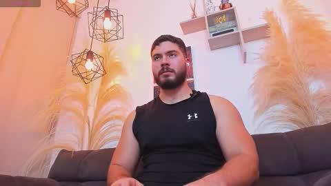 Instagram jeanpaulfit  online show from March 4, 2026, 10:05 pm