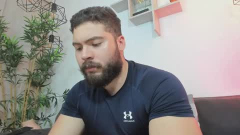 Instagram jeanpaulfit  online show from May 28, 2026, 10:40 pm
