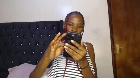 sebatrishaa online show from November 25, 2025, 11:43 am