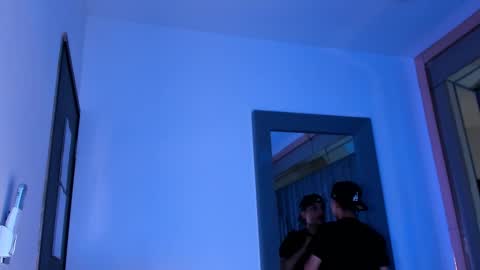 Snapshot of sebax_00 chatting on February 15, 2026, 8:16 pm Sebastian online show from February 15, 2026, 8:16 pm