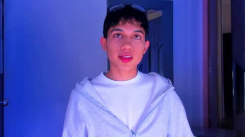 Sebastian online show from April 17, 2026, 4:37 am