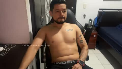 sebaz044 online show from October 25, 2025, 5:37 am