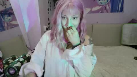 secret_bloom online show from November 18, 2025, 10:31 am