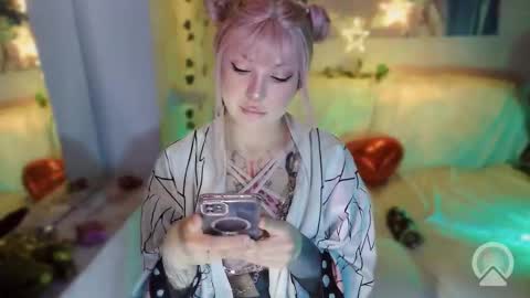 secret_bloom online show from February 18, 2026, 7:10 pm