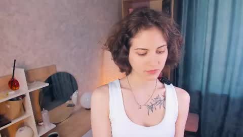 Mia online show from July 2, 2026, 6:08 am