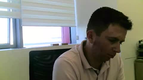 Snapshot of secretboy33 chatting on October 15, 2025, 7:52 am Secretboy33 online show from October 15, 2025, 7:52 am