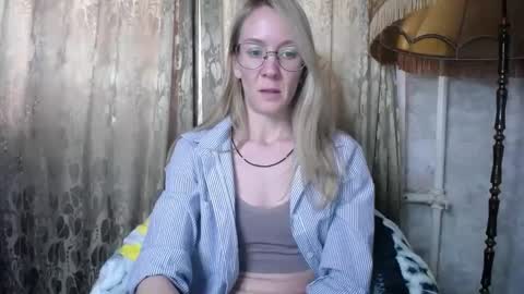 Snapshot of secretcandy222 chatting on February 23, 2025, 8:17 am secretcandy222 online show from February 23, 2025, 8:17 am