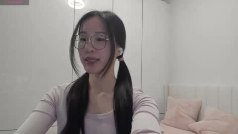 Angela online show from November 30, 2025, 1:31 am