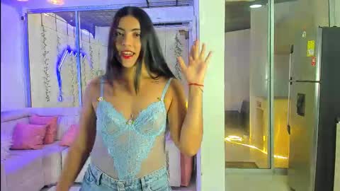 Snapshot of secrethause71605 chatting on January 5, 2026, 9:29 pm NIKOL online show from January 5, 2026, 9:29 pm