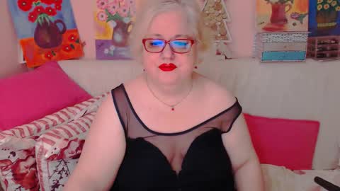 Snapshot of secretloverbbw chatting on March 4, 2026, 8:15 pm Alice online show from March 4, 2026, 8:15 pm