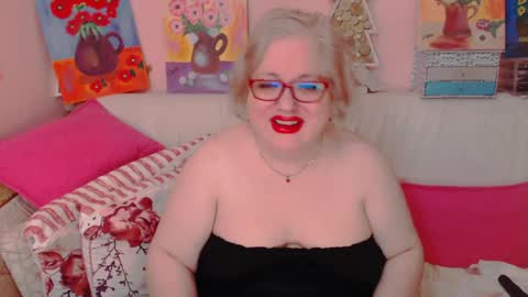 Snapshot of secretloverbbw chatting on April 1, 2026, 7:00 pm Alice online show from April 1, 2026, 7:00 pm