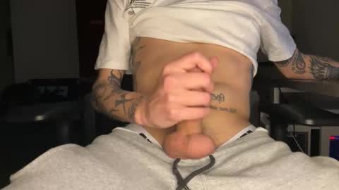 Snapshot of secretlust96 chatting on January 8, 2026, 5:59 pm secretlust96 online show from January 8, 2026, 5:59 pm