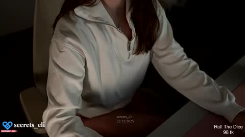 Eliz online show from December 22, 2025, 4:26 pm