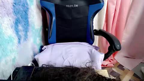 seductive_leaxx online show from May 13, 2026, 5:05 am