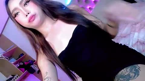 Snapshot of seductive_morena chatting on February 22, 2026, 5:22 pm Im shy online show from February 22, 2026, 5:22 pm