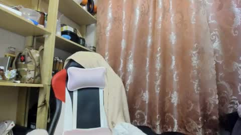 Snapshot of seductive_she_wolf chatting on February 19, 2026, 9:22 pm seductive_she_wolf online show from February 19, 2026, 9:22 pm