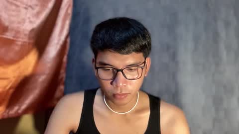 Snapshot of seductive_william chatting on November 19, 2025, 12:49 pm William online show from November 19, 2025, 12:49 pm