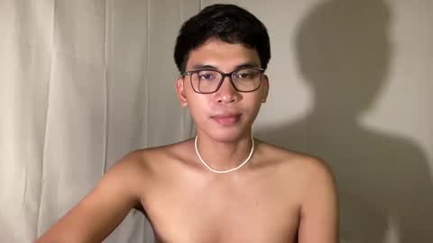 Snapshot of seductive_william chatting on December 3, 2025, 11:52 am William online show from December 3, 2025, 11:52 am