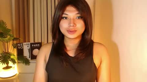 Deluxe online show from October 15, 2025, 7:03 pm