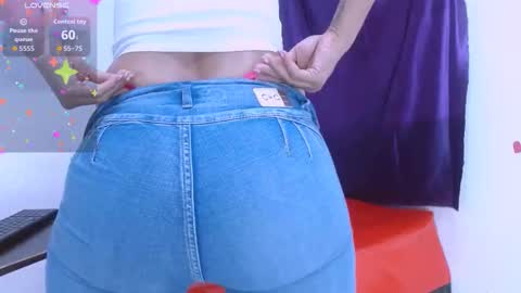 Snapshot of seductivespellvagina80 chatting on February 12, 2026, 1:06 pm Estefany online show from February 12, 2026, 1:06 pm