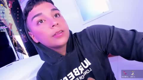 Snapshot of seductivo_jr chatting on January 8, 2025, 4:34 am seductivo online show from January 8, 2025, 4:34 am