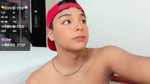 Snapshot of seductivo_jr chatting on February 1, 2025, 6:21 am seductivo online show from February 1, 2025, 6:21 am