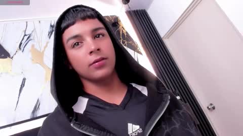 Snapshot of seductivo_jr chatting on December 5, 2025, 4:32 am seductivo online show from December 5, 2025, 4:32 am