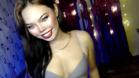 Snapshot of seductress_lust chatting on December 22, 2024, 4:28 am cassie online show from December 22, 2024, 4:28 am