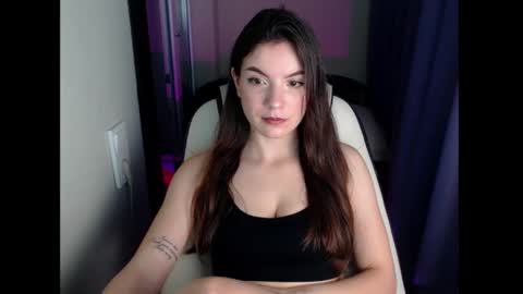 Snapshot of seeemily chatting on February 17, 2025, 10:07 am Emily online show from February 17, 2025, 10:07 am