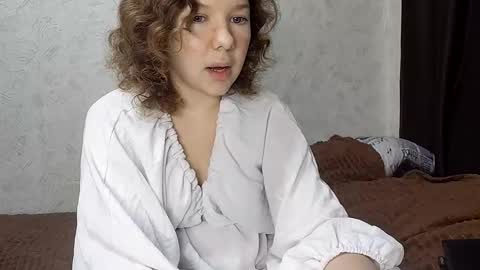 seika_ online show from November 18, 2025, 3:38 pm