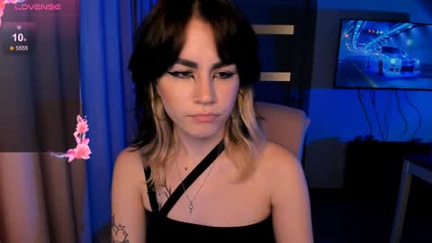 Snapshot of selectrra chatting on December 18, 2024, 8:03 pm selectrra online show from December 18, 2024, 8:03 pm