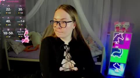 Snapshot of selena_4ever chatting on November 12, 2025, 6:03 am Selena and Leila online show from November 12, 2025, 6:03 am