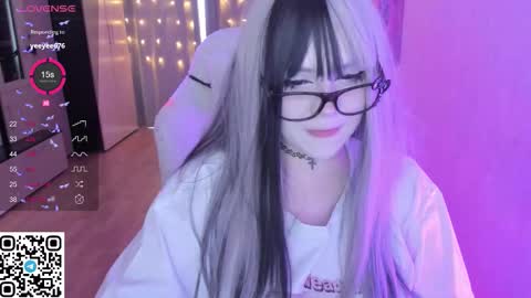 Snapshot of selena___cute chatting on February 16, 2026, 8:10 am Selena online show from February 16, 2026, 8:10 am