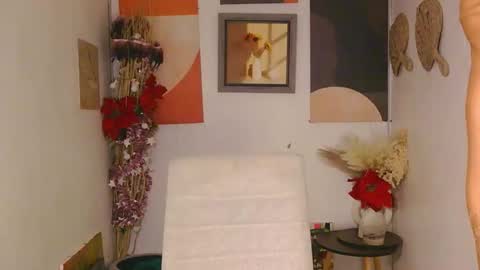 Snapshot of selena_fox2000 chatting on December 1, 2025, 12:48 am selena_fox2000 online show from December 1, 2025, 12:48 am
