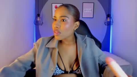 Selena online show from October 8, 2025, 11:19 am