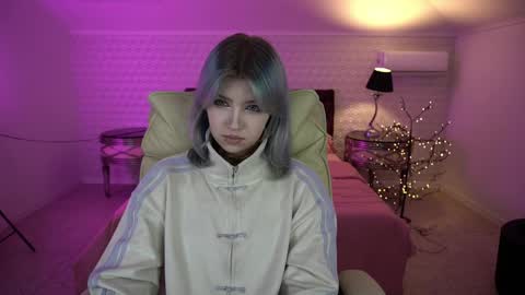 selenairis online show from April 2, 2026, 1:36 am