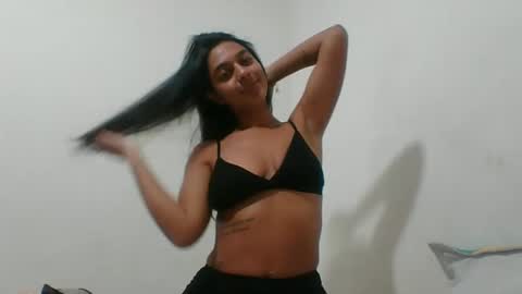 Snapshot of selene_azahar chatting on September 19, 2025, 1:29 am selene online show from September 19, 2025, 1:29 am