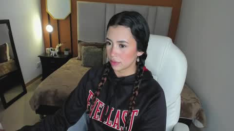 Snapshot of selene_e chatting on September 24, 2025, 8:23 pm Karol. online show from September 24, 2025, 8:23 pm